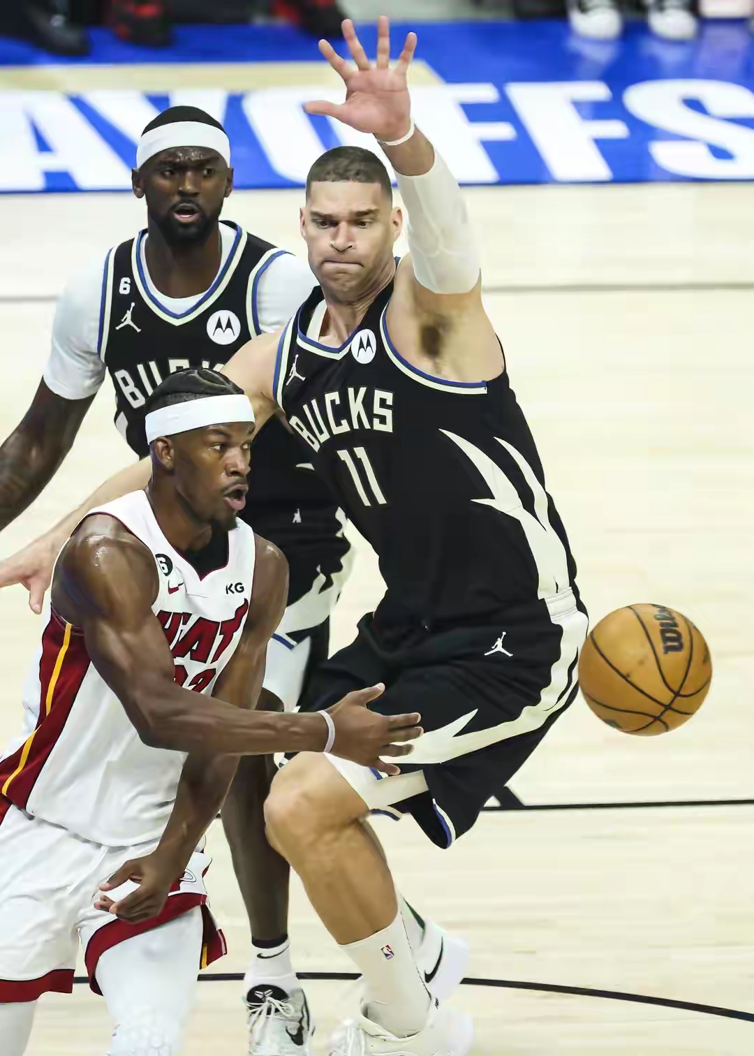 包含Ming连续十五场比赛得分超过突破纪录,雄鹿挑战极限!的词条 包含Ming连续十五场比赛得分超过突破纪录,雄鹿挑战极限!的词条