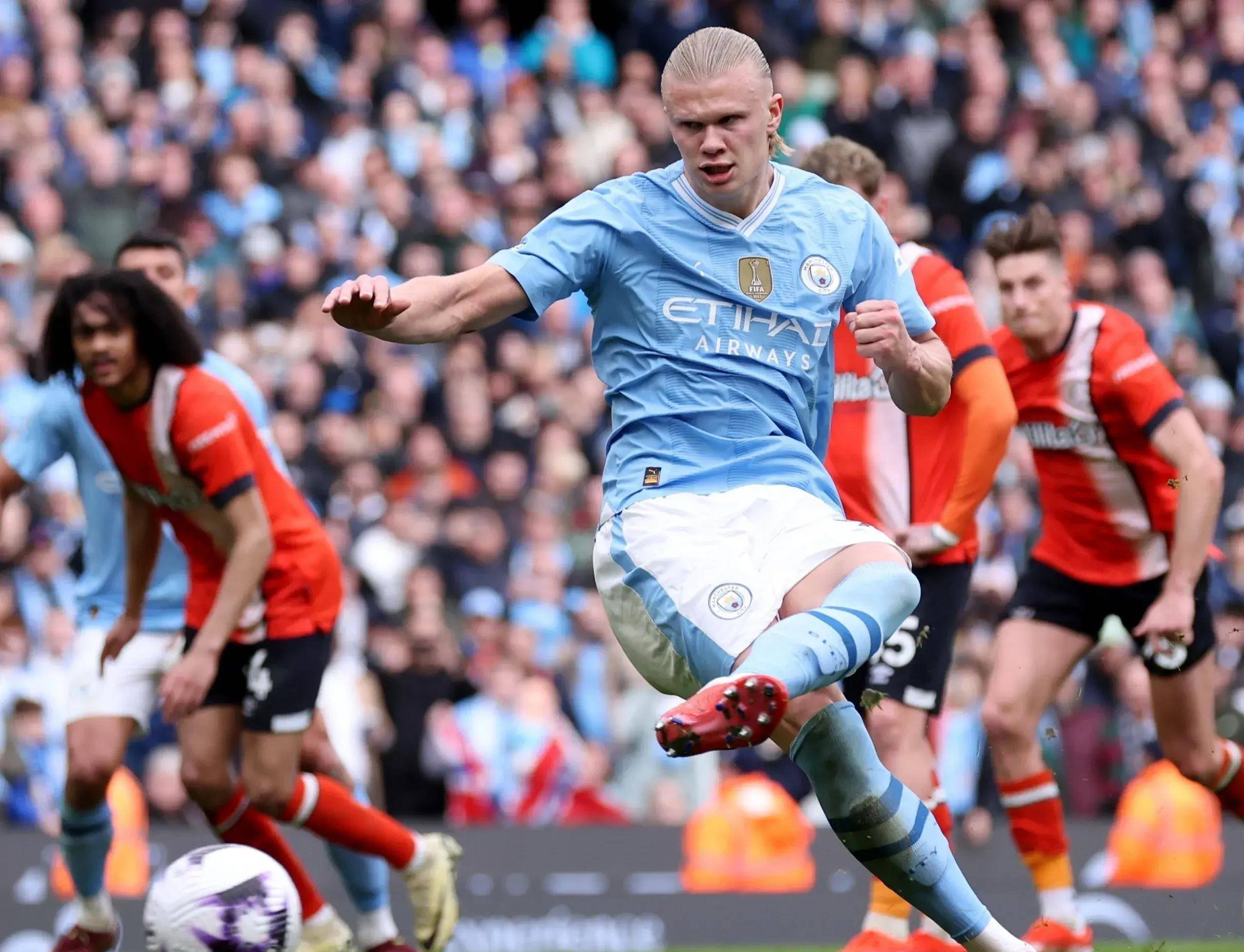 爱游戏-德布劳内爆冷击败加拿大队，爆冷引爆全场！的简单介绍